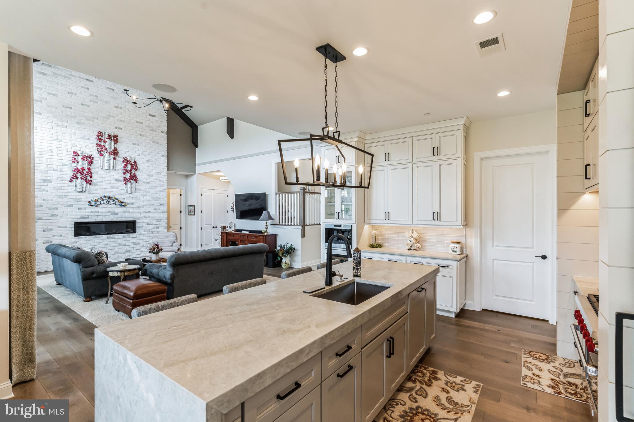 SQUIRES RIDGE - Residential