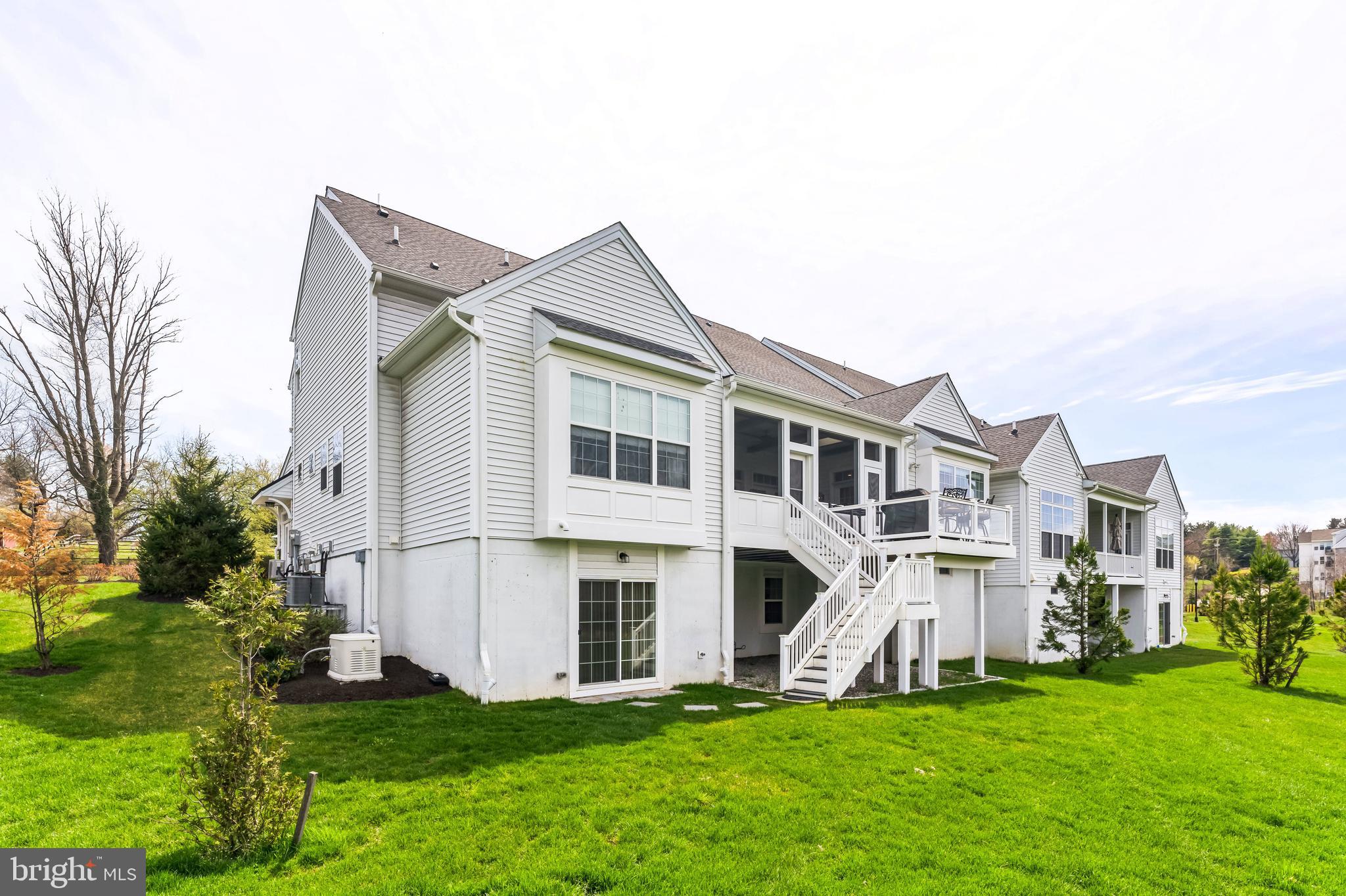 SQUIRES RIDGE - Residential