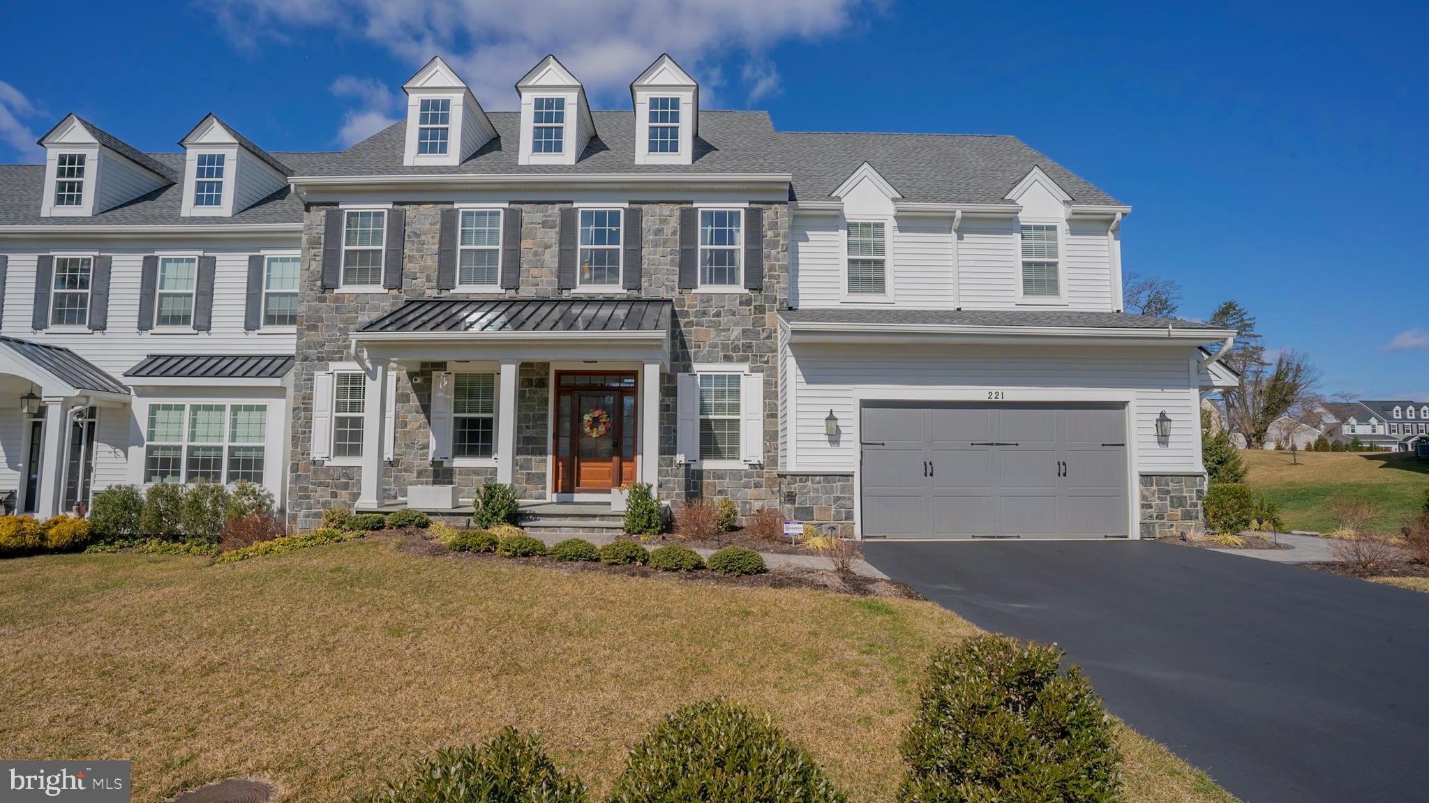 SQUIRES RIDGE - Residential