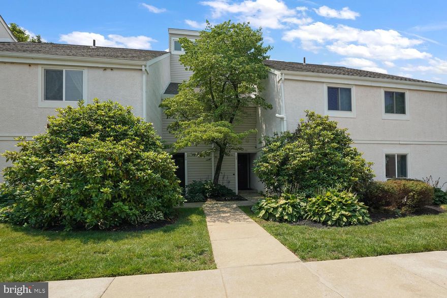 New Listing Alert! First floor flat in Caines Creek.  Spacious 2 bedroom/2 full bath condo.  Simplify your life with condo living. Lock the door and go. All outside maintenance covered by the association including  pool just in time for summer.