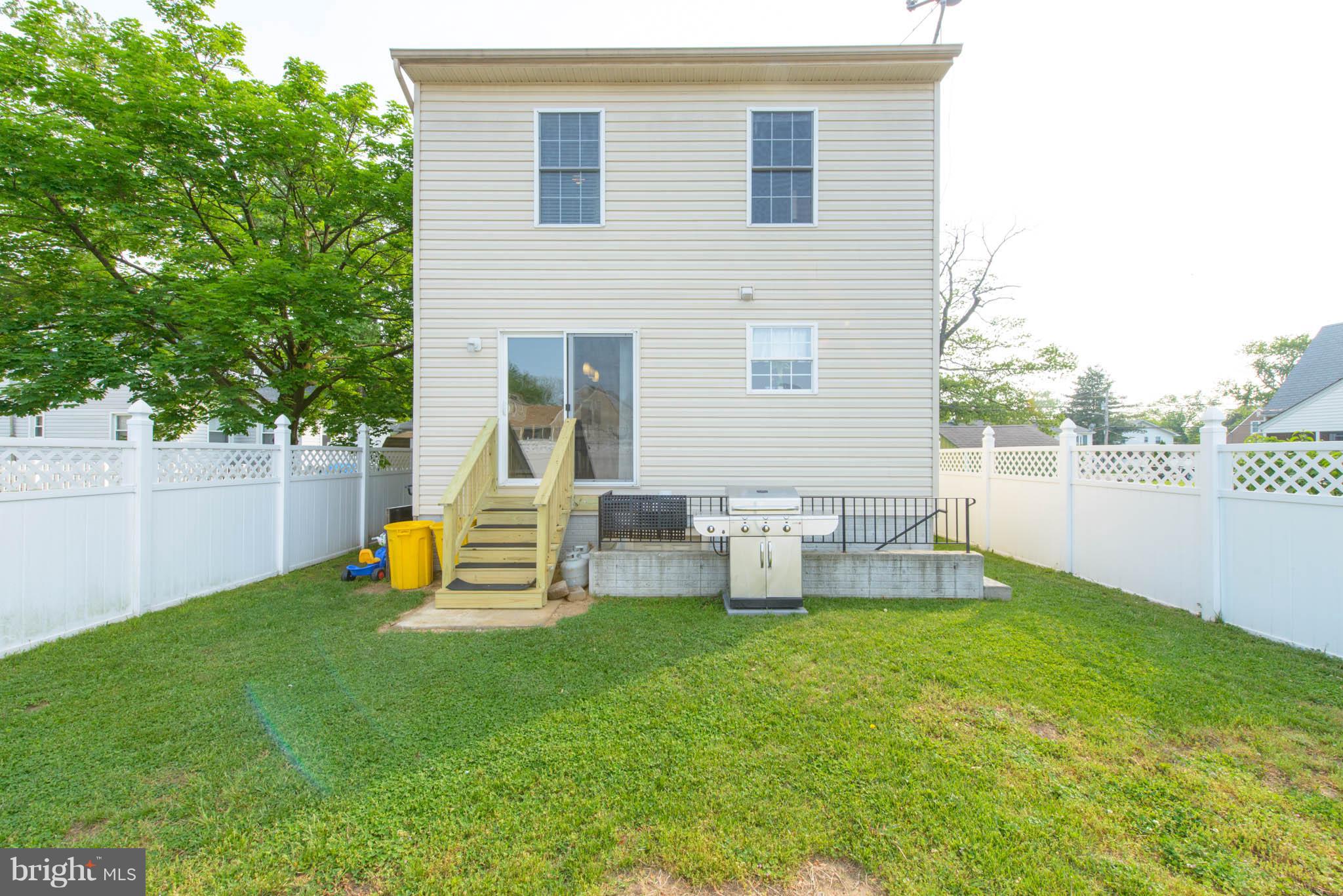 RIVIERA BEACH - Residential