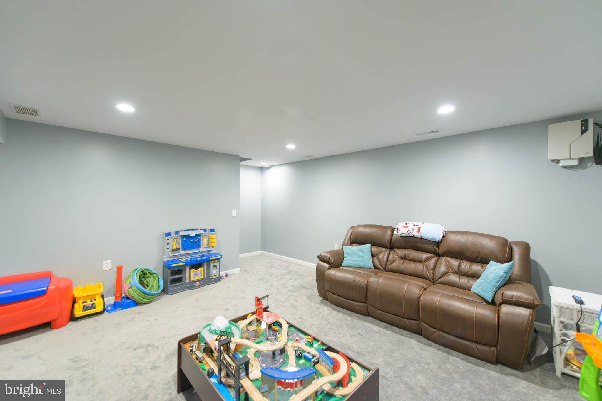 RIVIERA BEACH - Residential