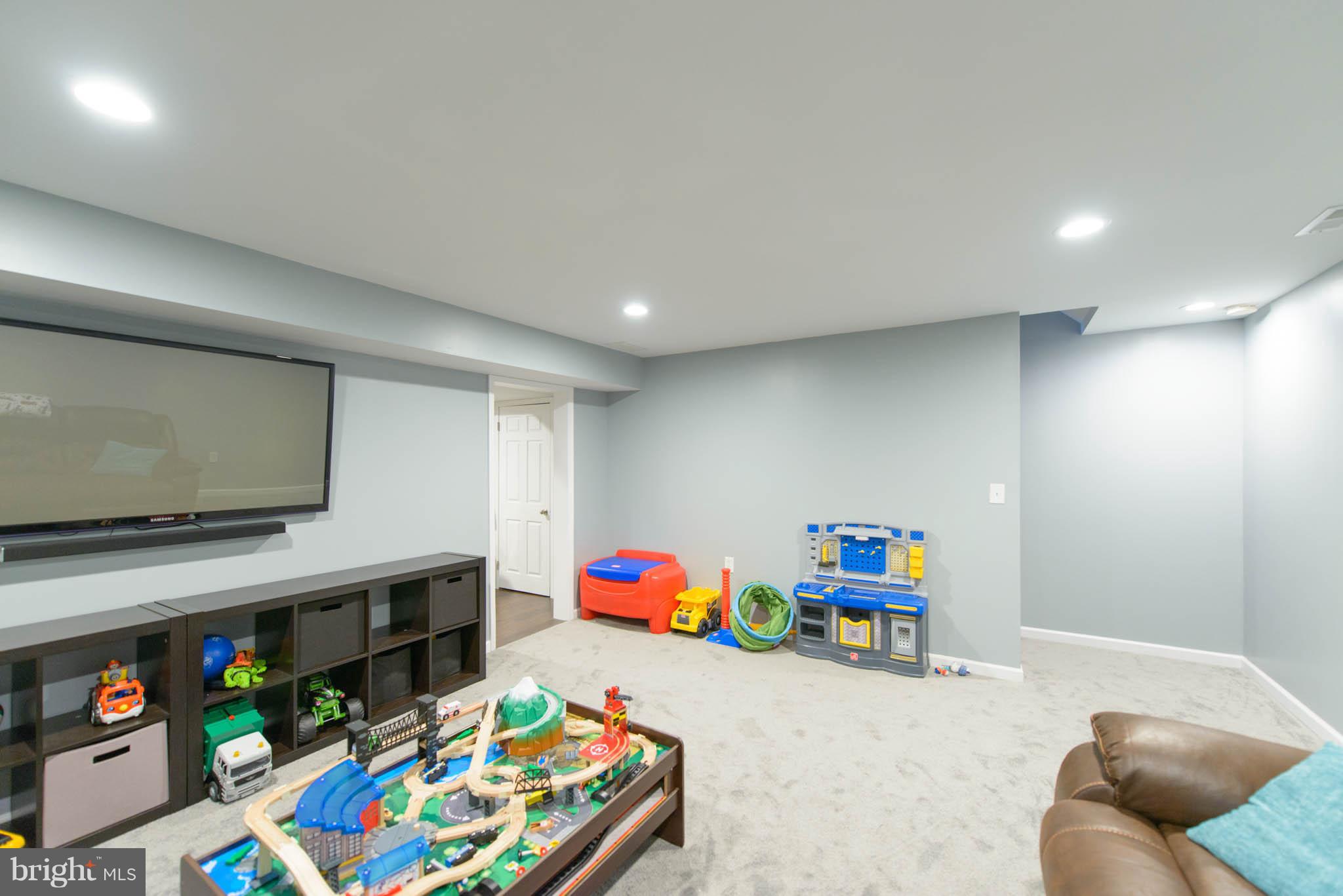 RIVIERA BEACH - Residential