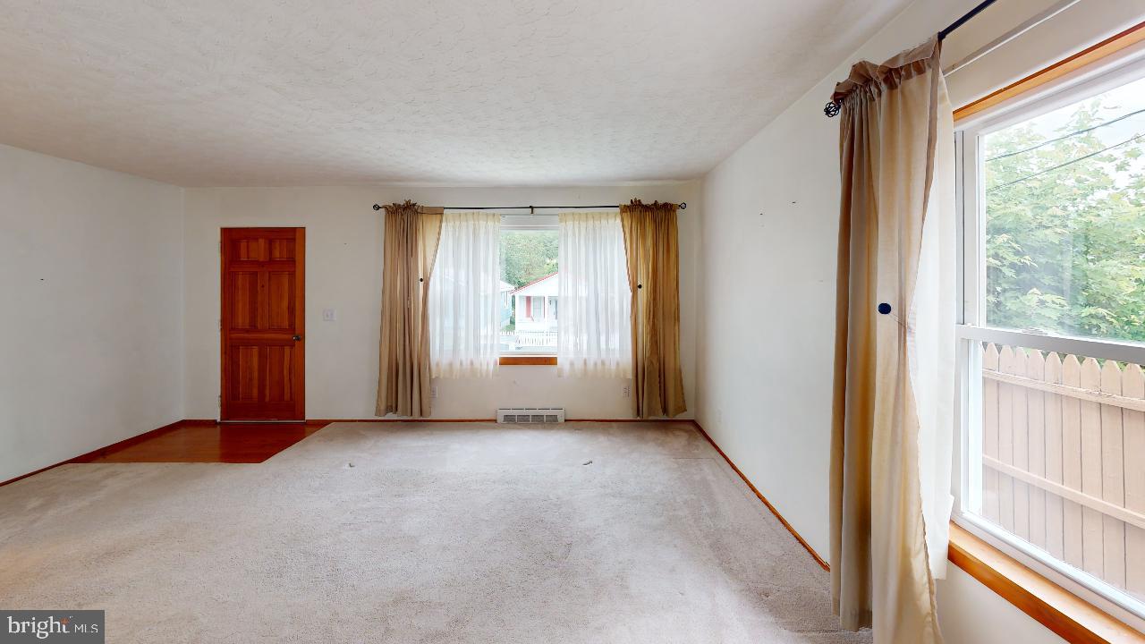 WEST END - Residential