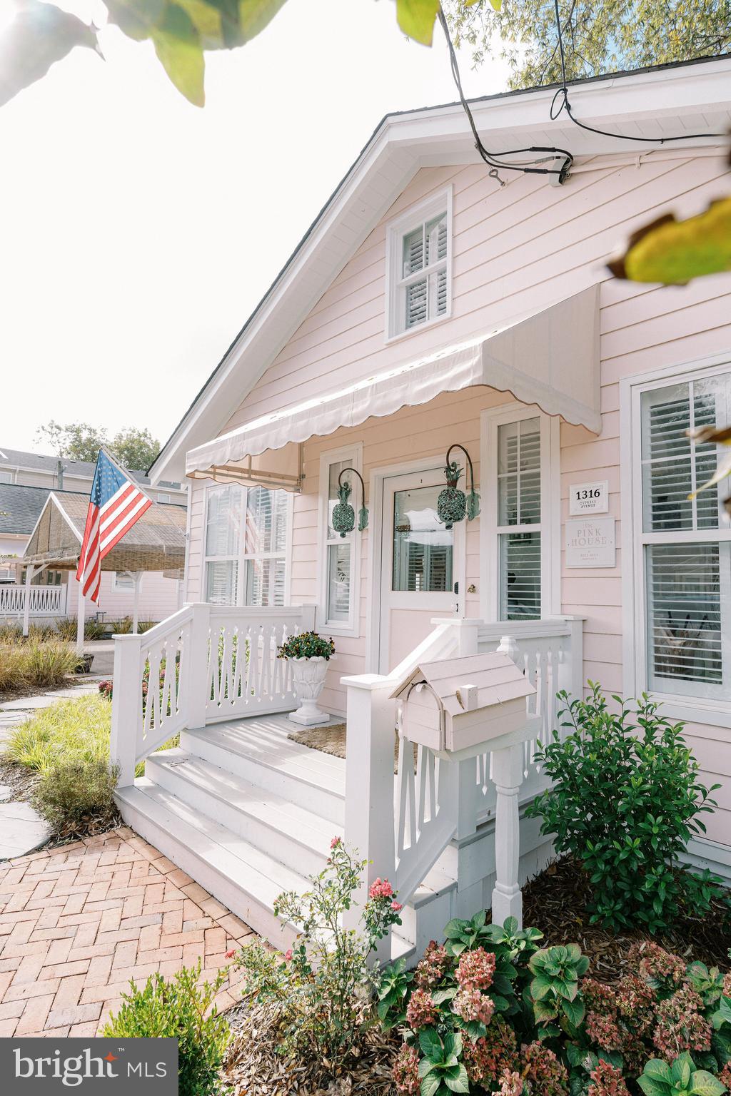 BEACH BOROUGH - Residential