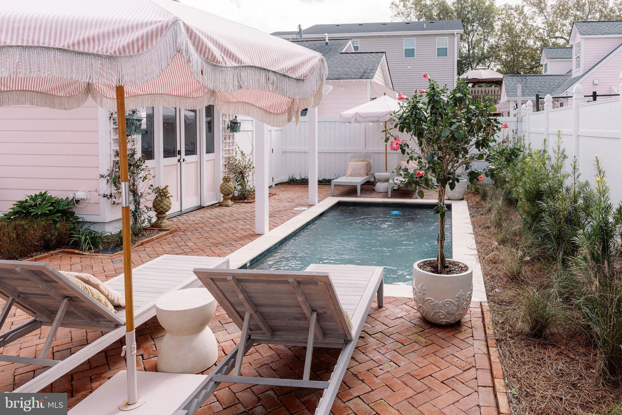 BEACH BOROUGH - Residential