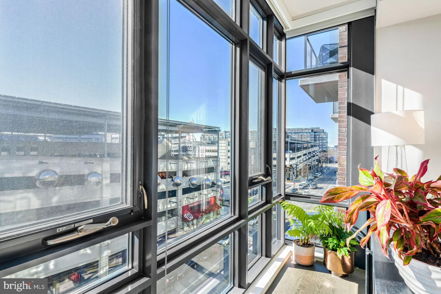 70 N STREET SE N513