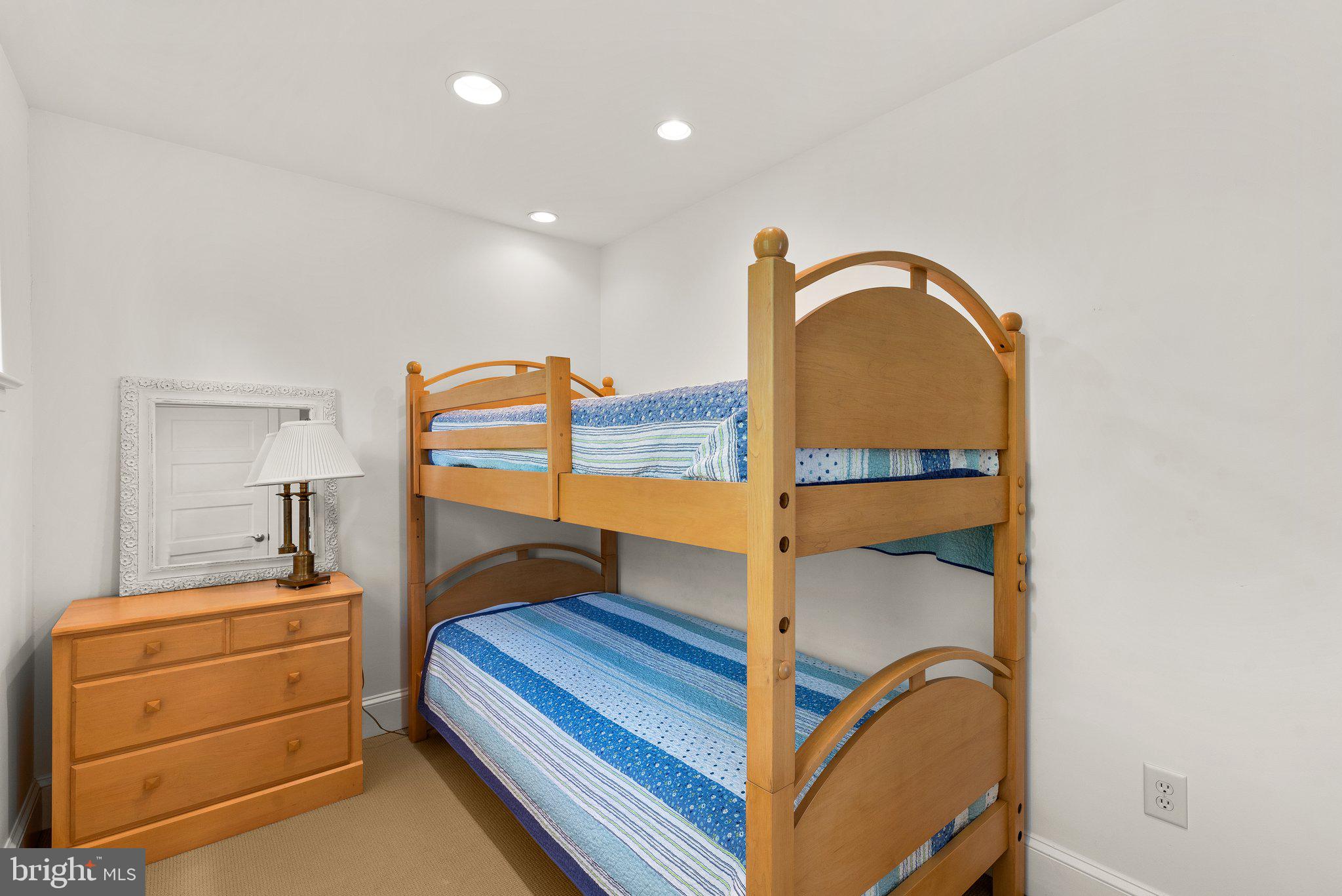 MANHATTAN BEACH - Residential