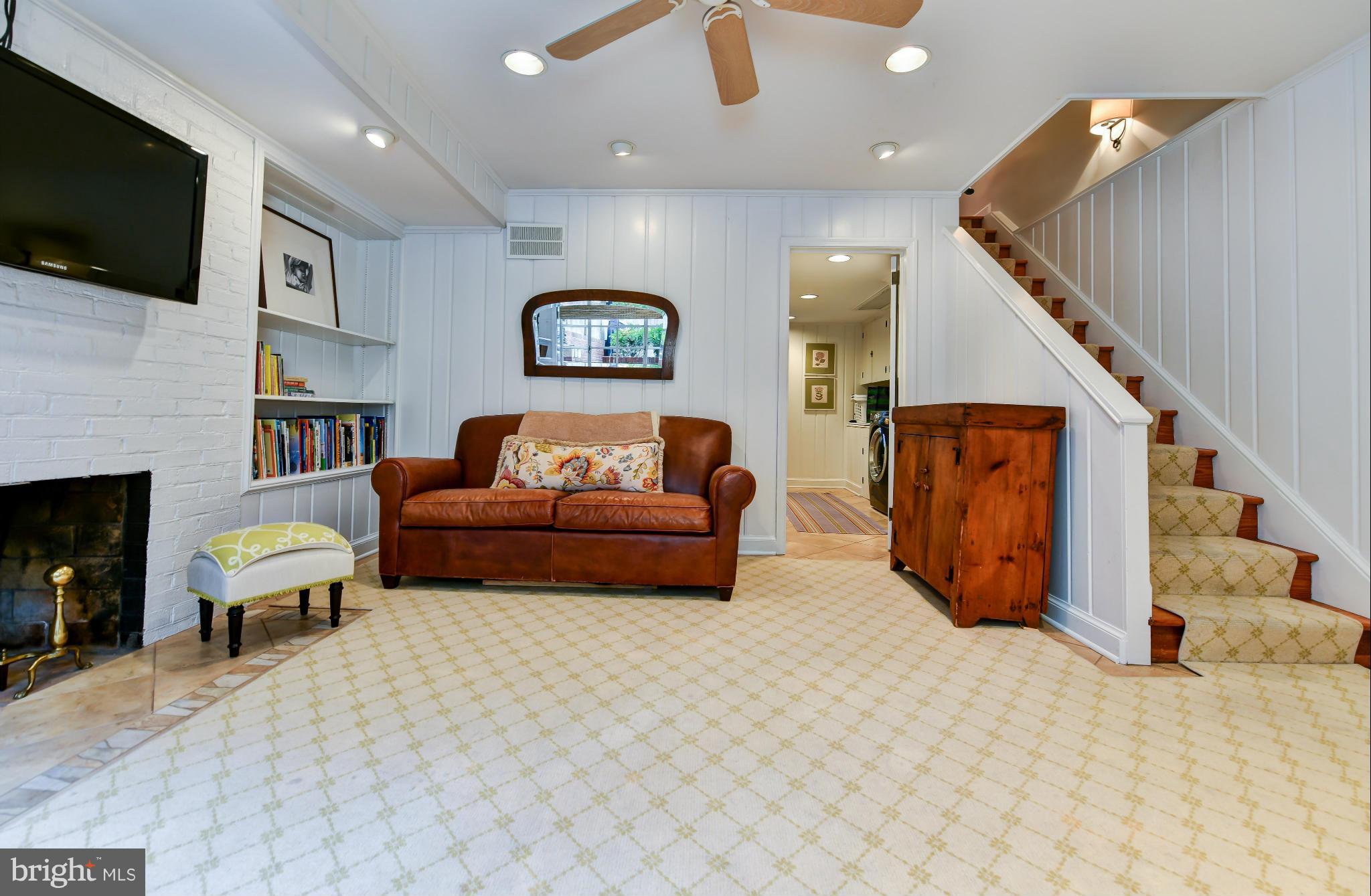 YATES GARDENS - Residential