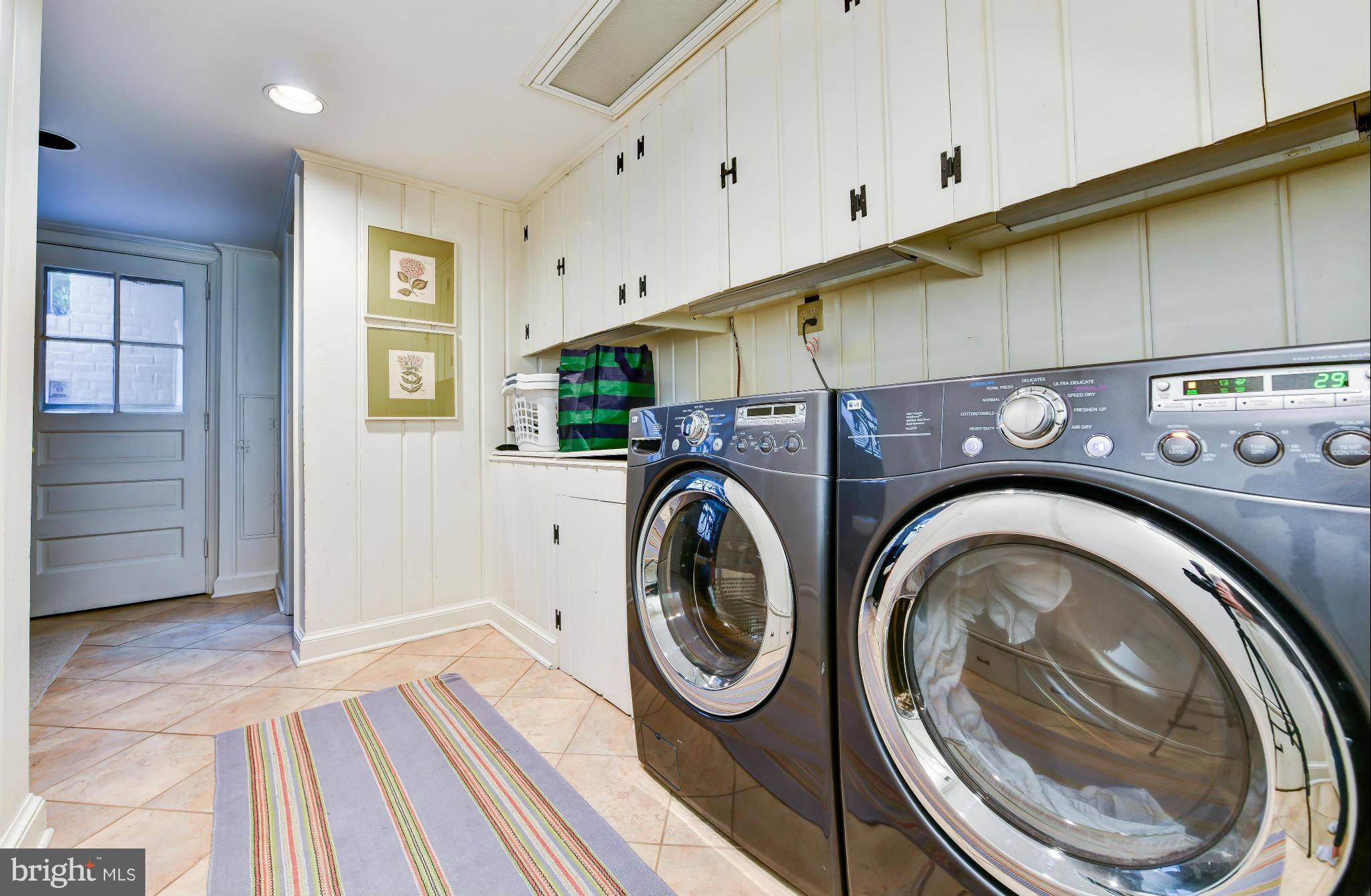 YATES GARDENS - Residential