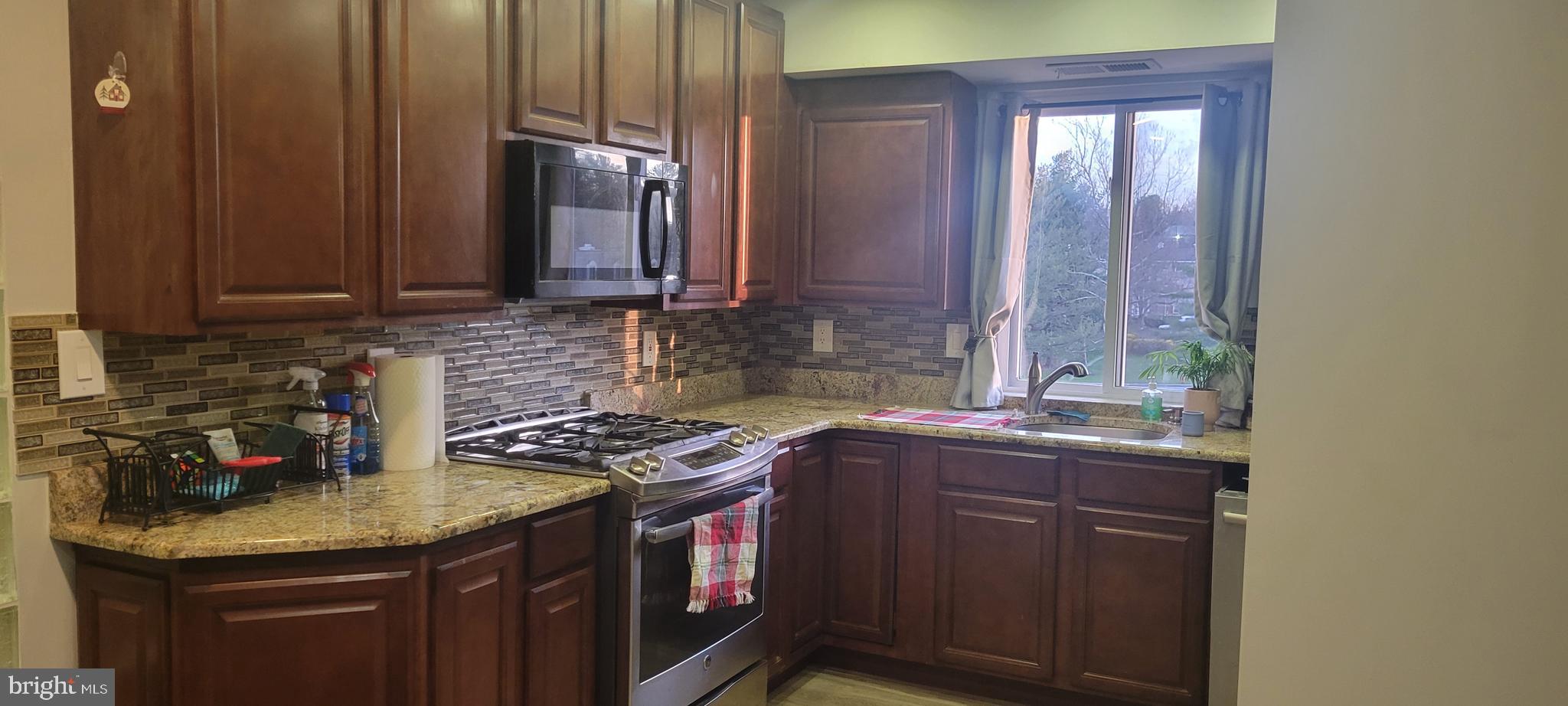 GARDENS AT OWINGS MILLS - Residential Lease