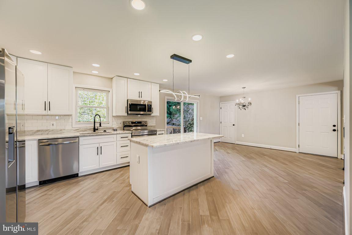 1217 RANDOM RIDGE ROAD