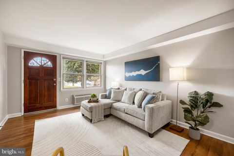 2030 N WOODROW STREET 1 ARLINGTON VA 22207