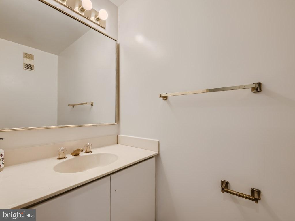 HARBOR EAST - Residential Lease