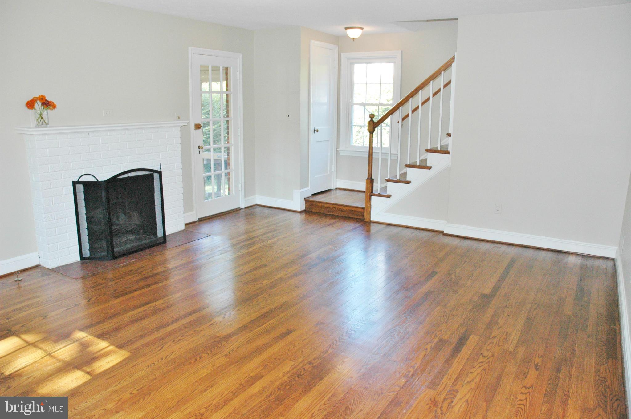 LEEWAY HEIGHTS - Residential Lease