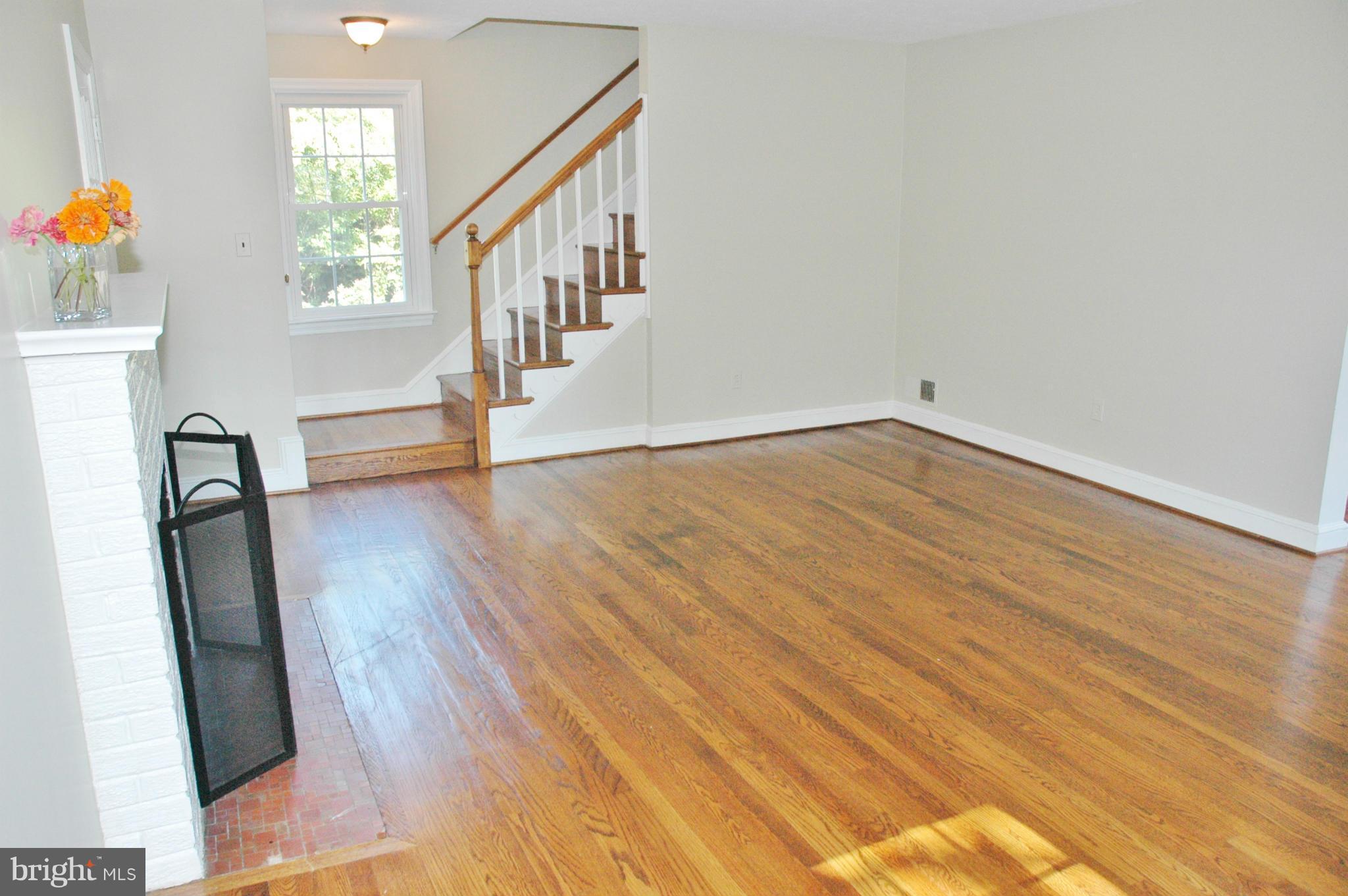 LEEWAY HEIGHTS - Residential Lease