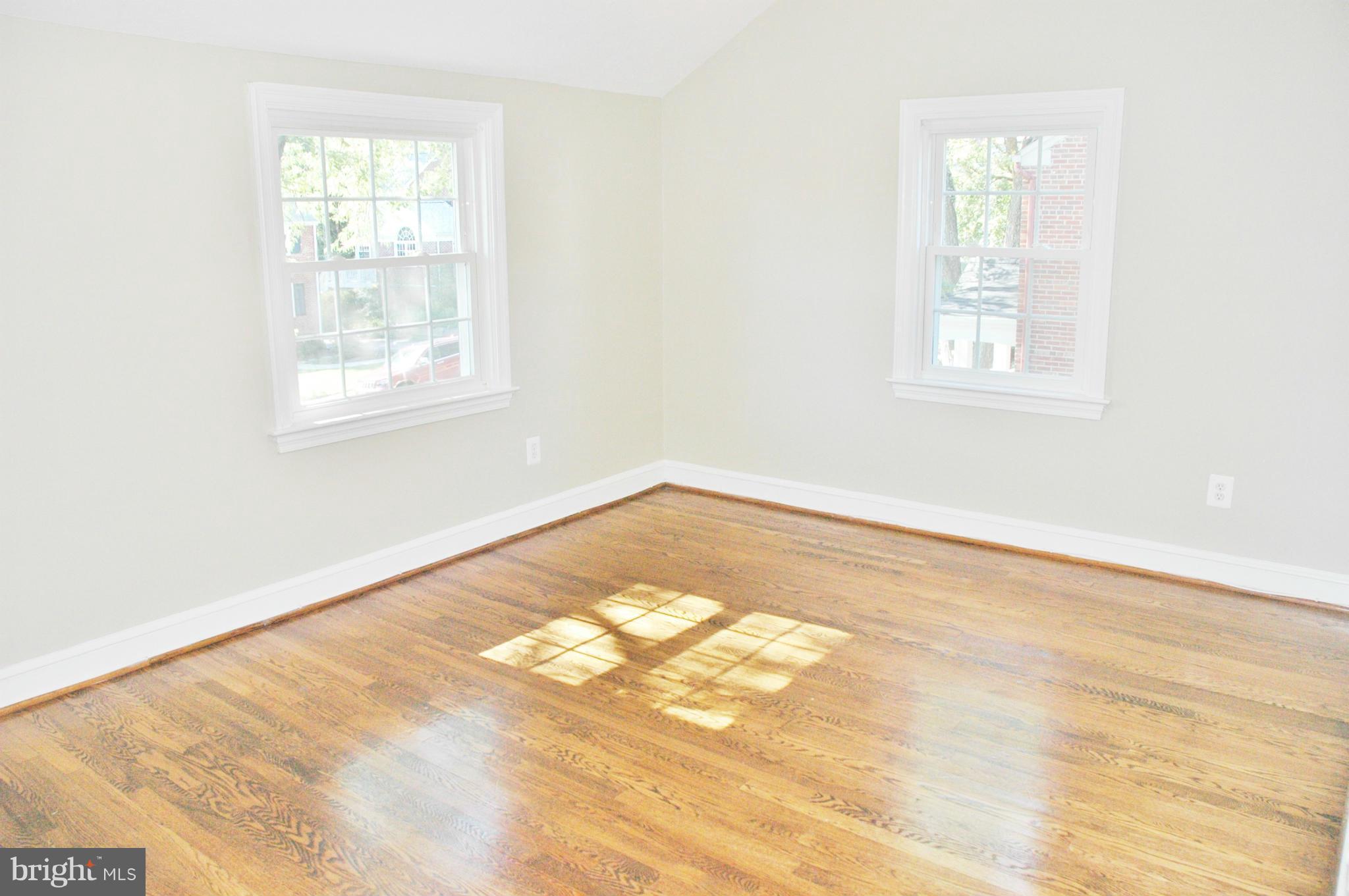 LEEWAY HEIGHTS - Residential Lease