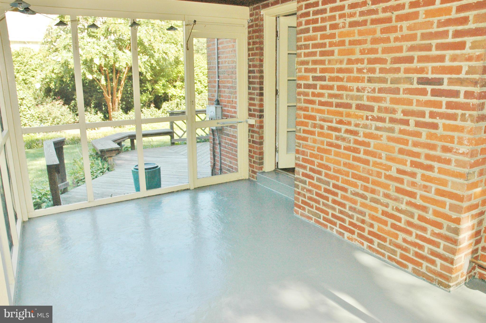 LEEWAY HEIGHTS - Residential Lease