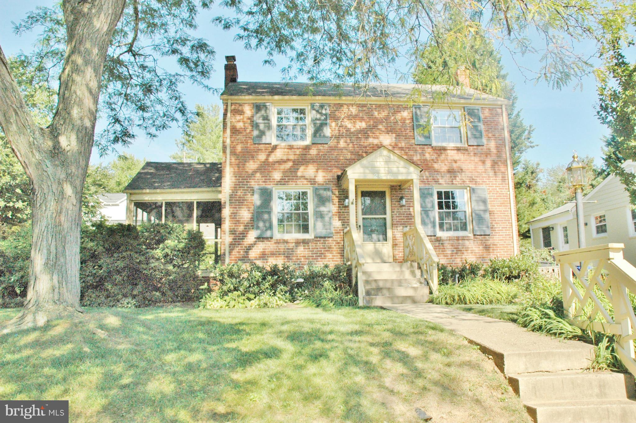 LEEWAY HEIGHTS - Residential Lease