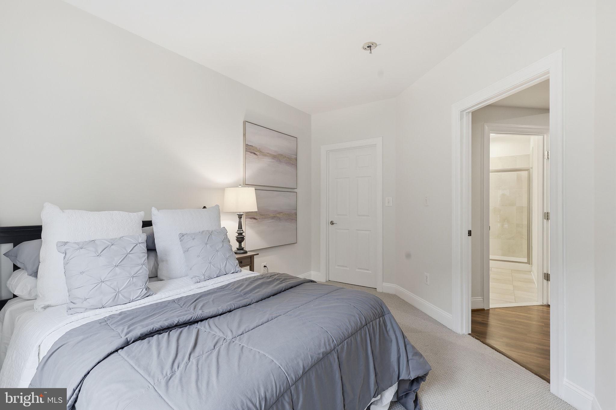 BROADLANDS SOUTH - Residential
