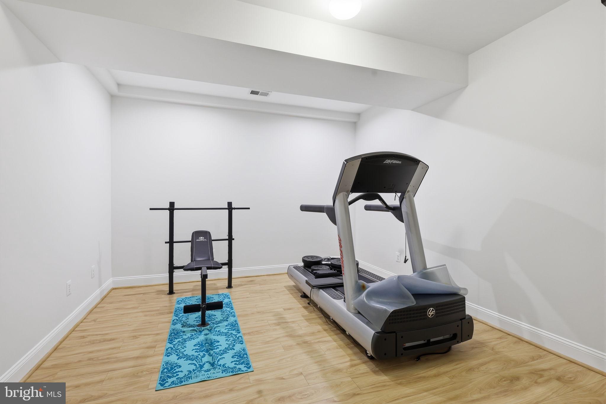 BROADLANDS SOUTH - Residential