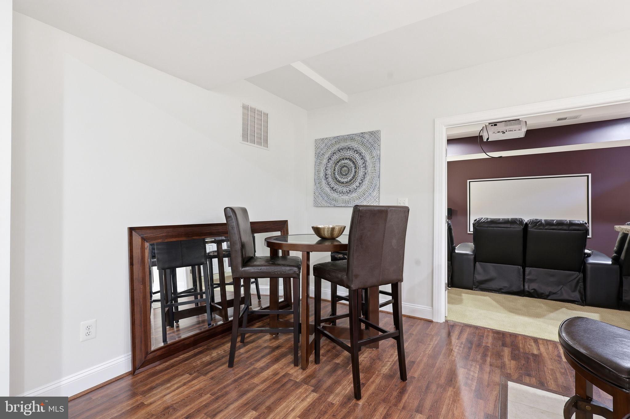 BROADLANDS SOUTH - Residential