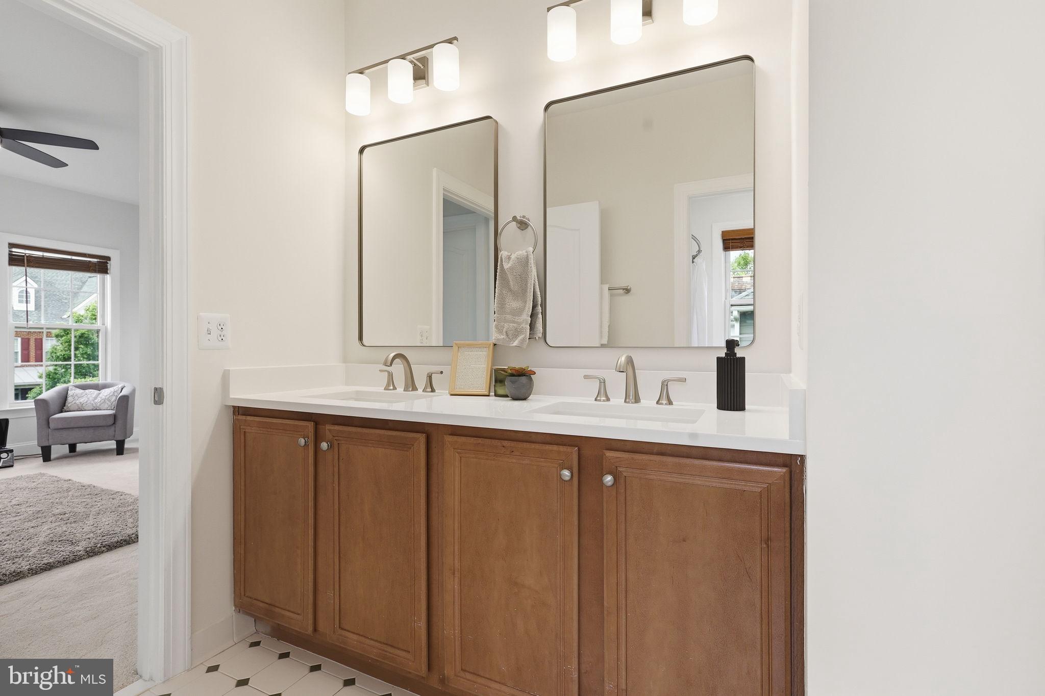 BROADLANDS SOUTH - Residential