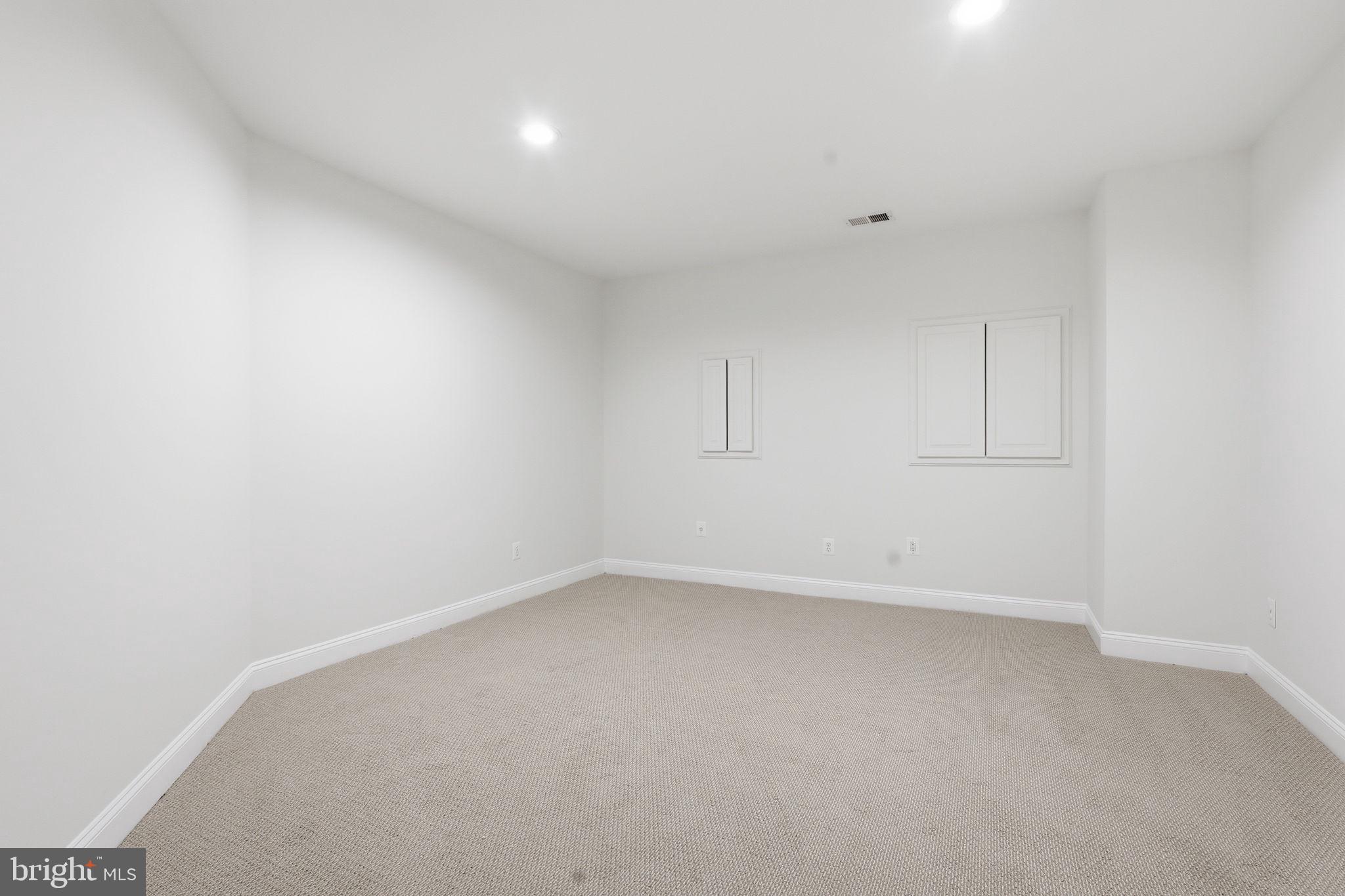 BROADLANDS SOUTH - Residential