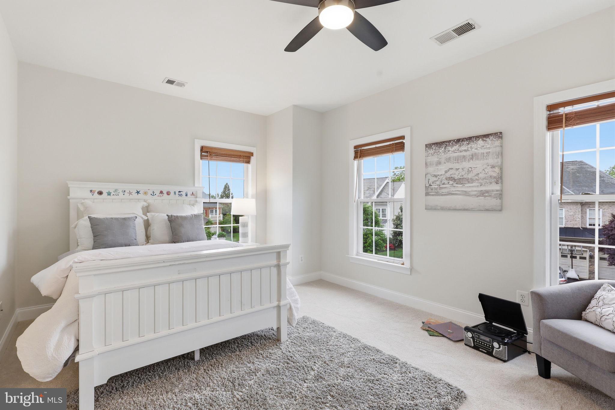 BROADLANDS SOUTH - Residential