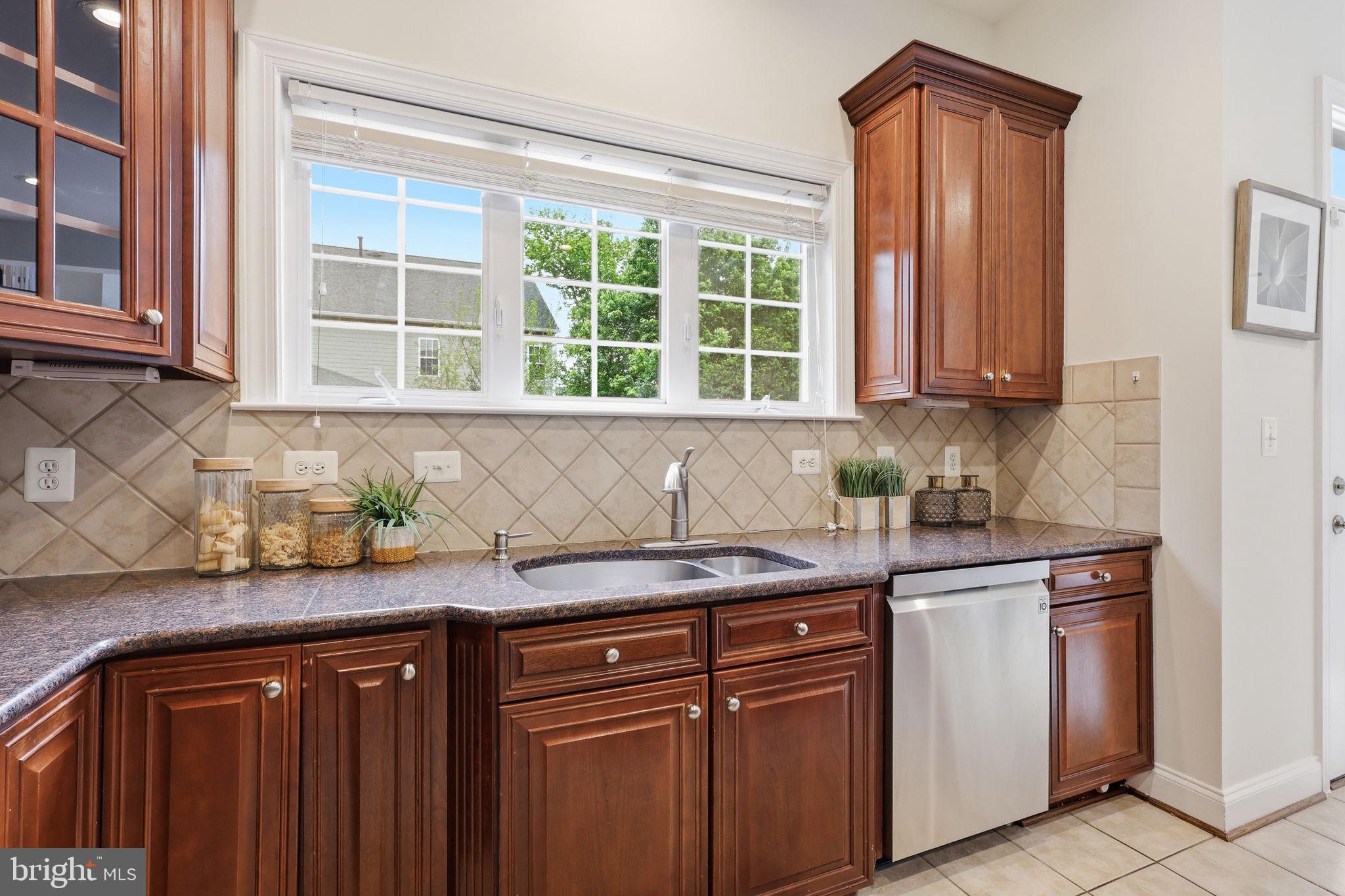 BROADLANDS SOUTH - Residential