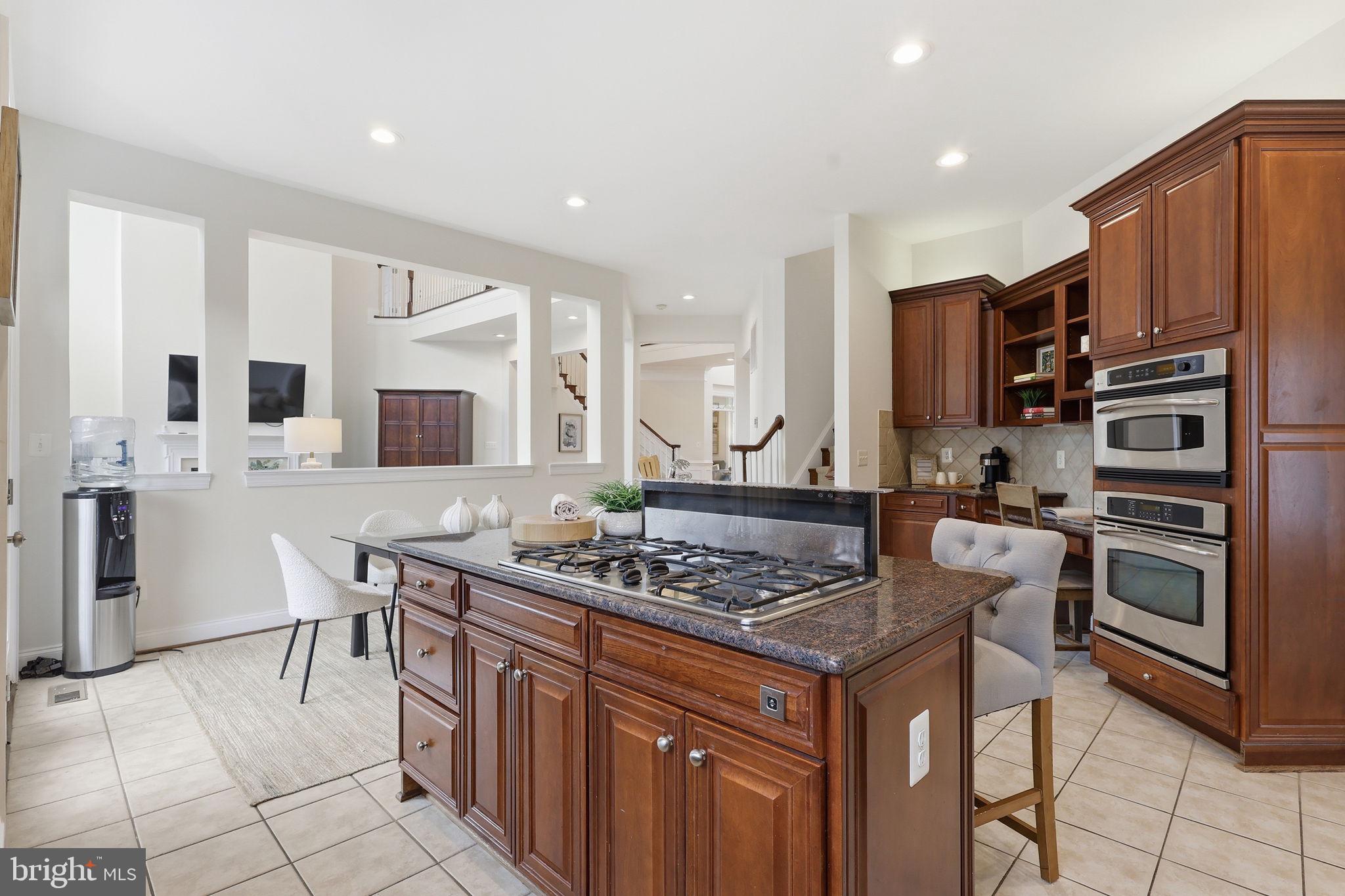 BROADLANDS SOUTH - Residential