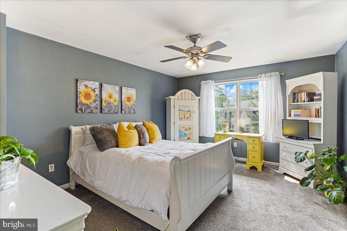 MEADOW RUN - Residential