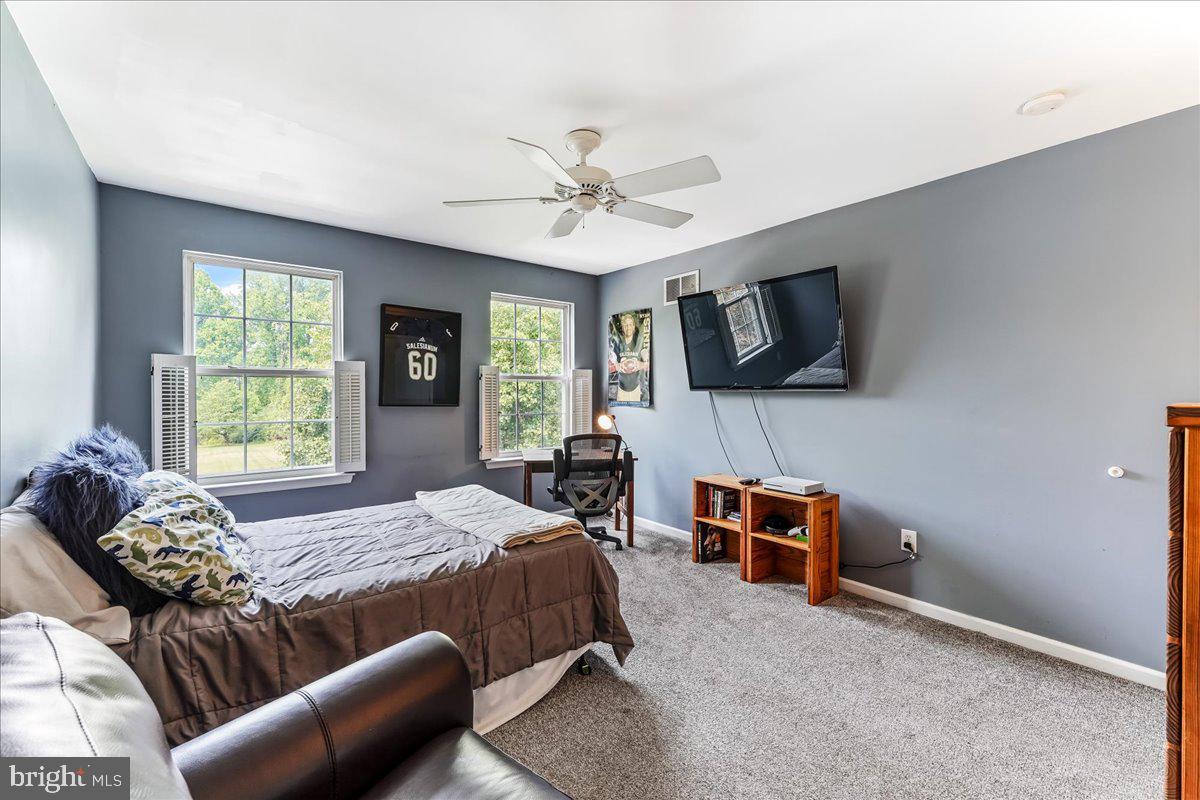 MEADOW RUN - Residential