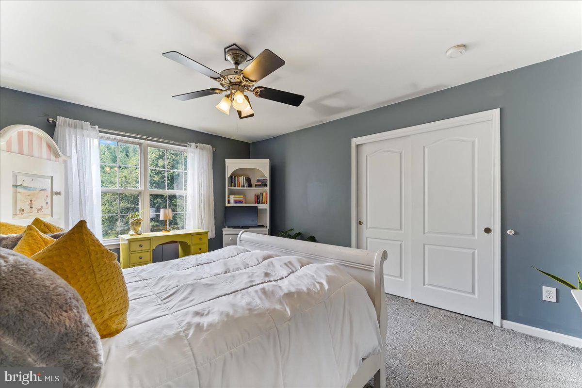 MEADOW RUN - Residential