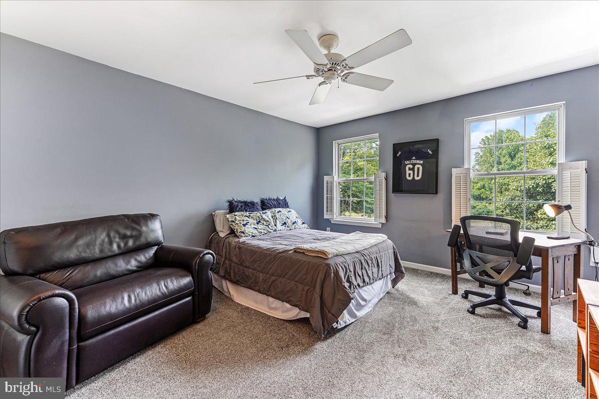 MEADOW RUN - Residential