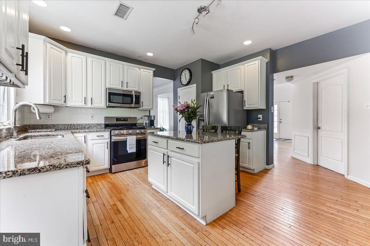 MEADOW RUN - Residential