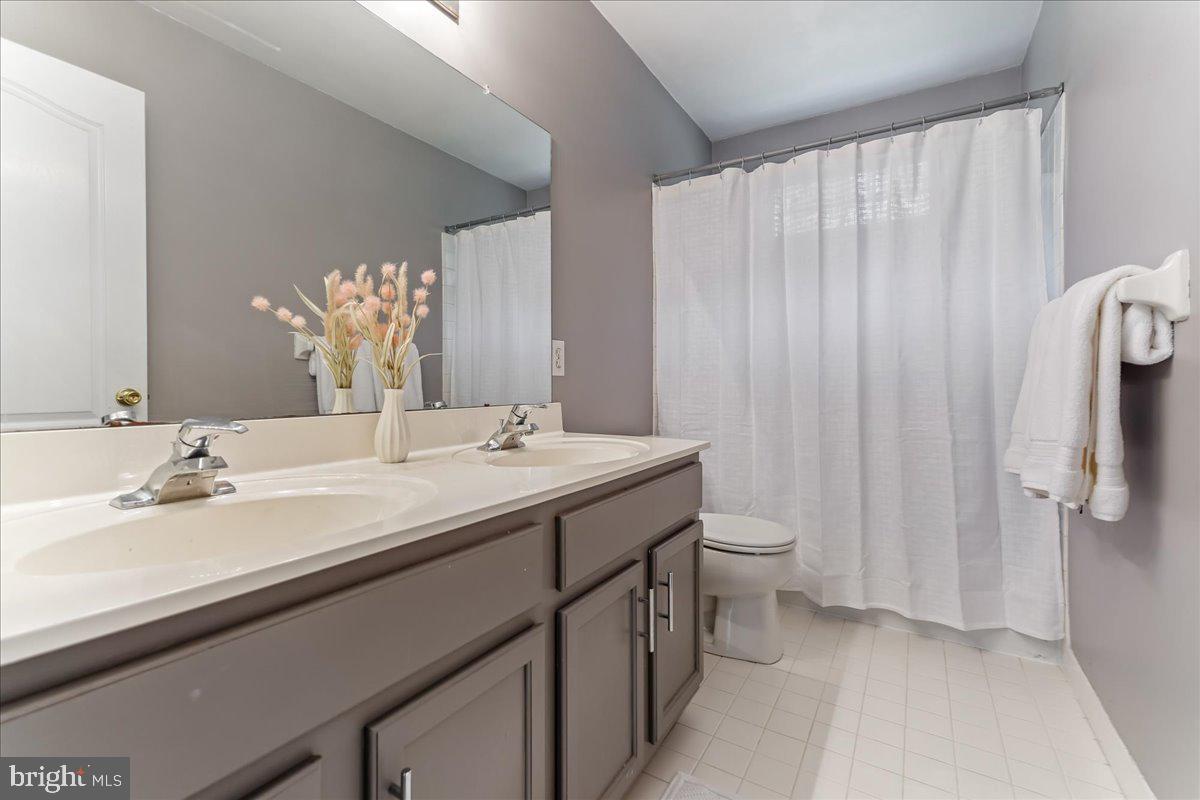 MEADOW RUN - Residential