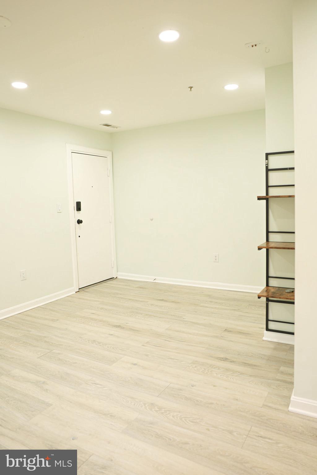 DEANWOOD - Residential