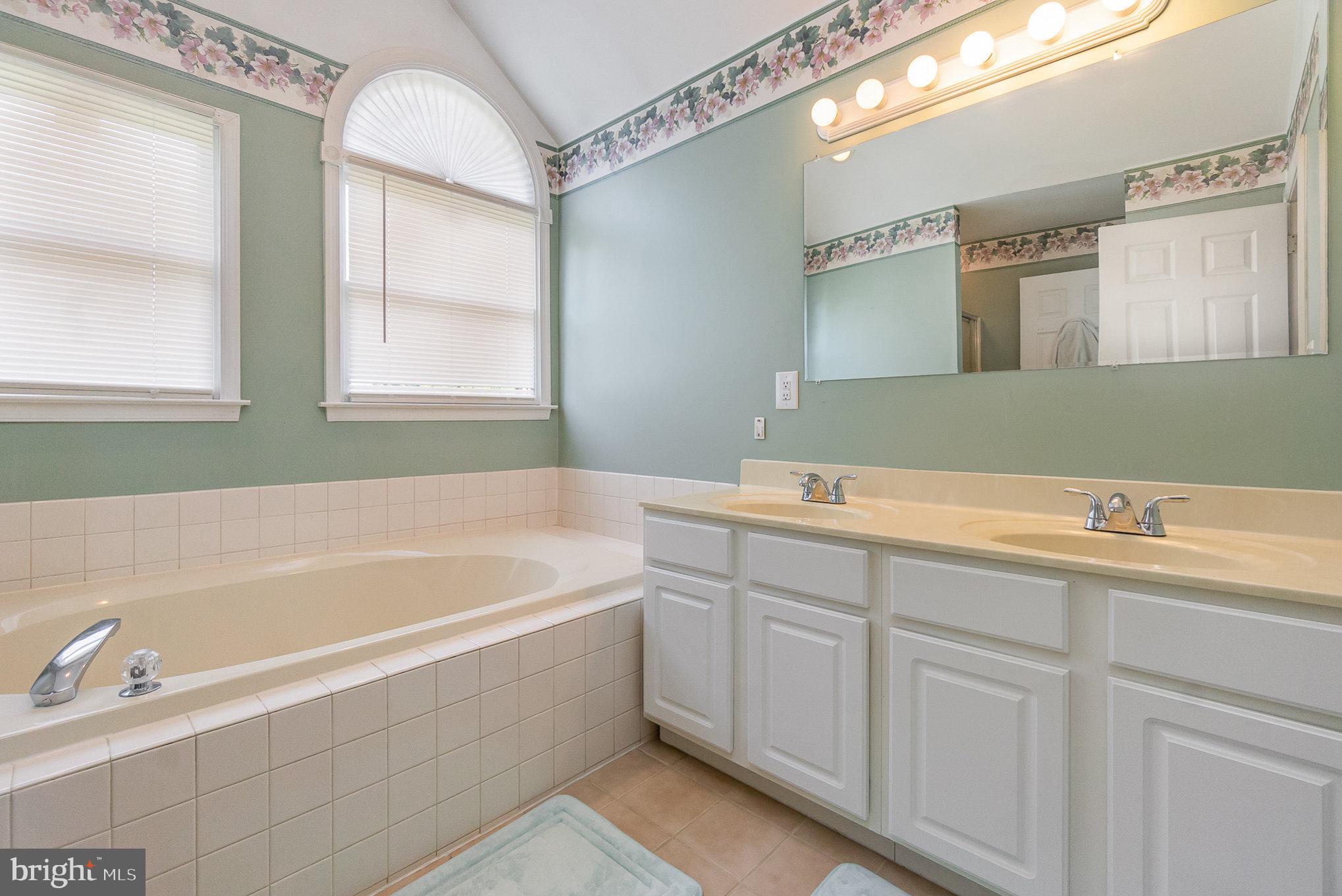 WEST WIND - Residential