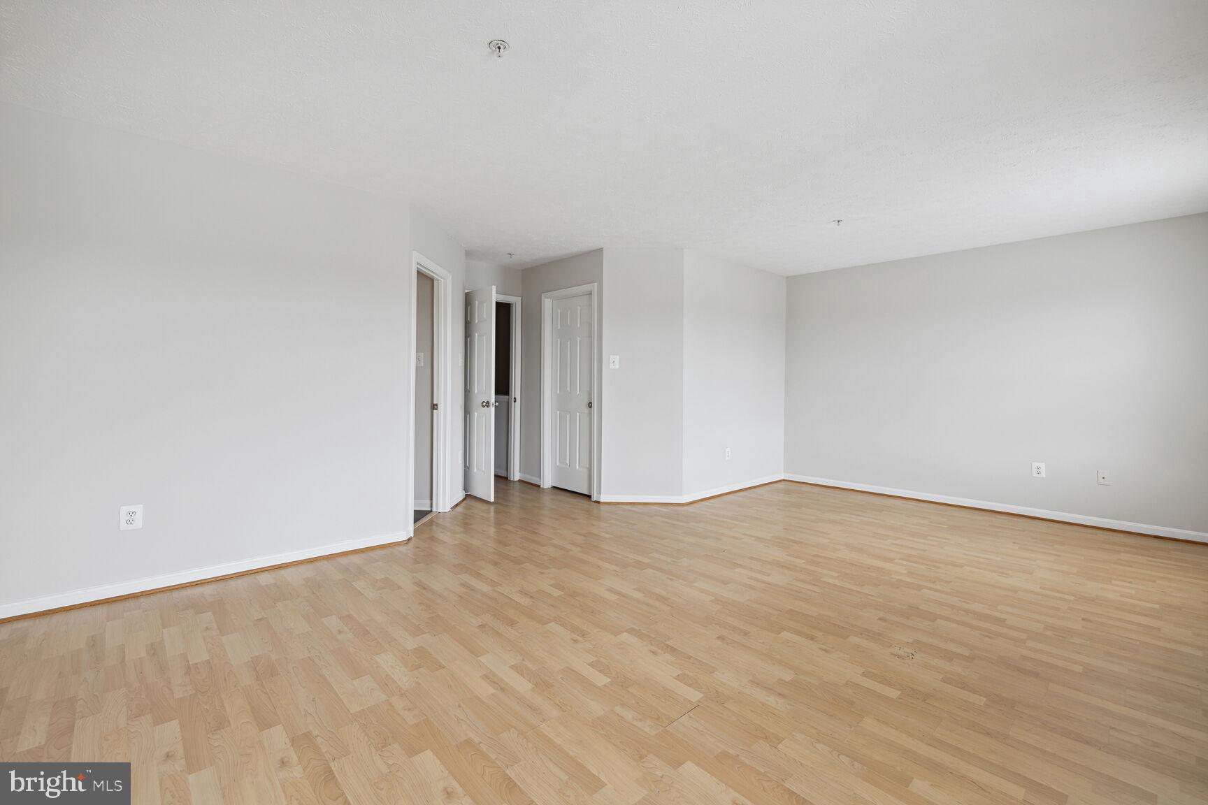 WELLINGTON TRACE - Residential