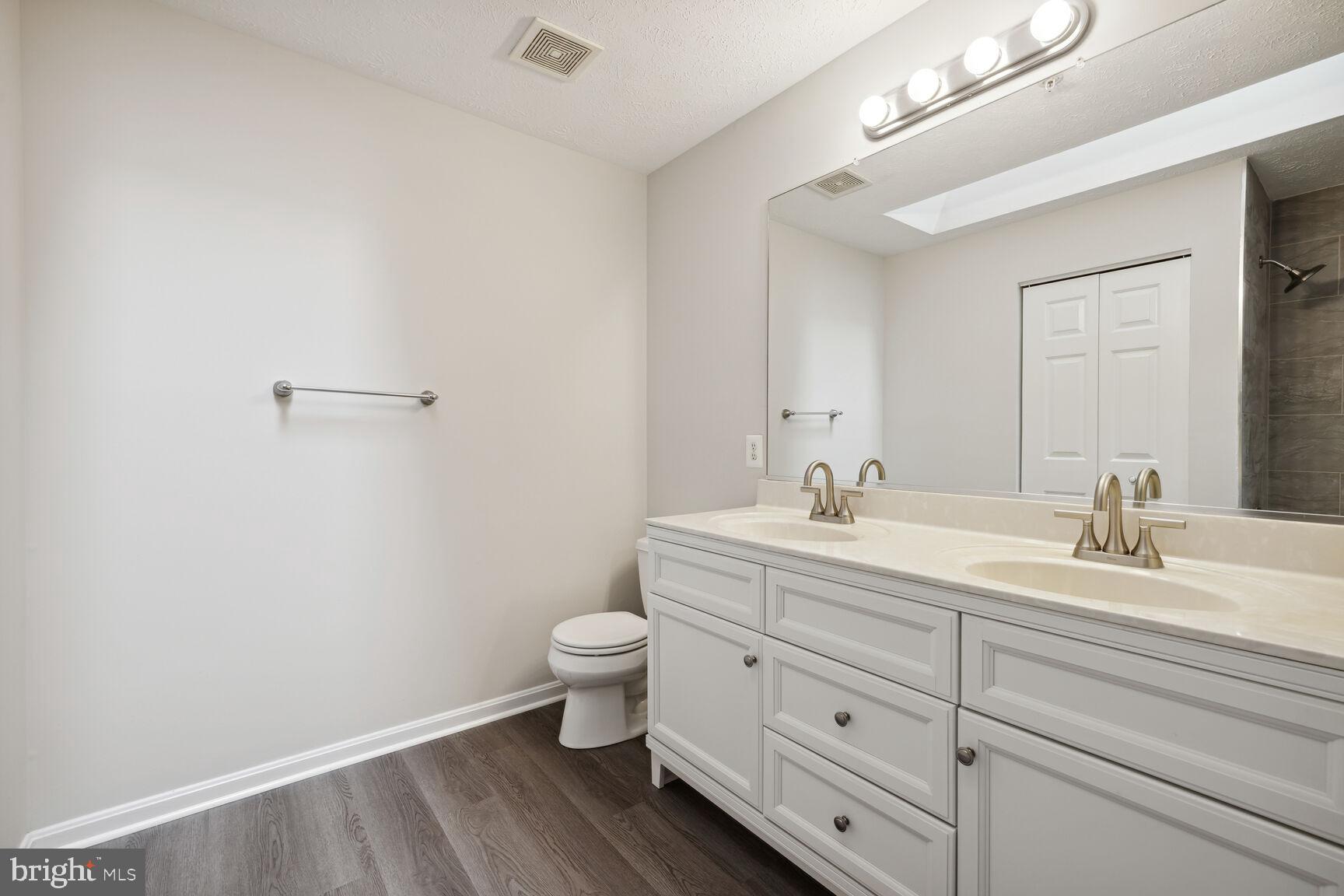 WELLINGTON TRACE - Residential