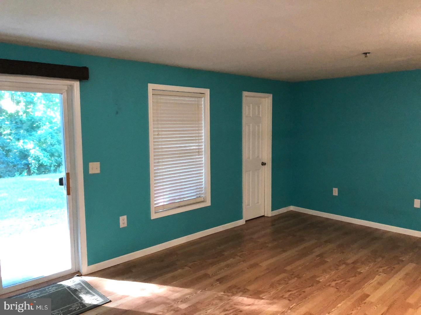 LAUREL SPRINGS - Residential