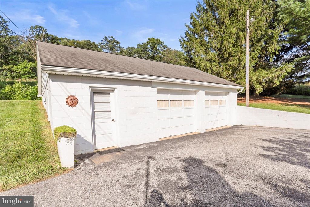 Photo of 3267 Davis Valley Road, STEWARTSTOWN, PA 17363 (MLS # PAYK2088584)