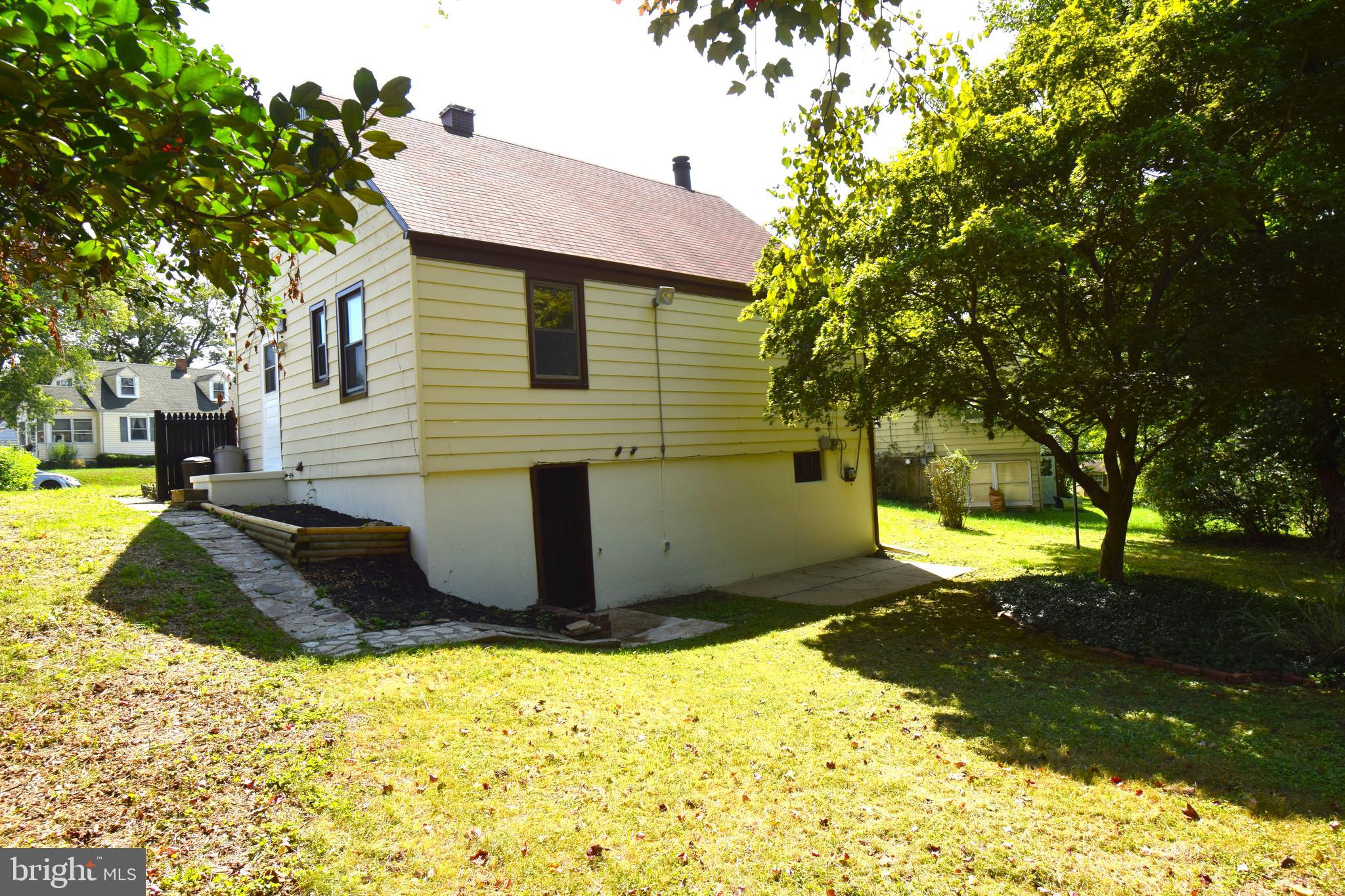 8742 LACKAWANNA AVENUE