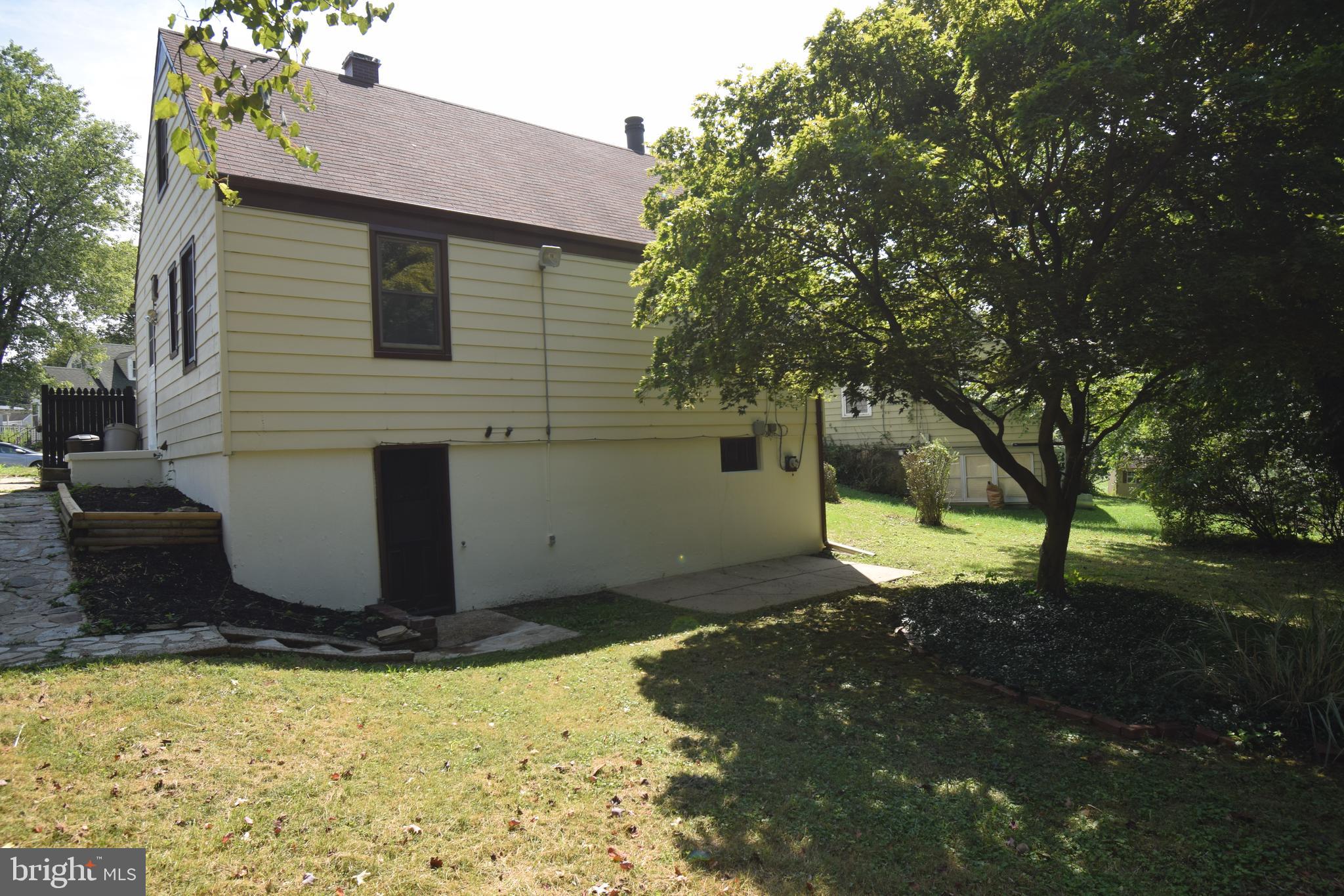 8742 LACKAWANNA AVENUE