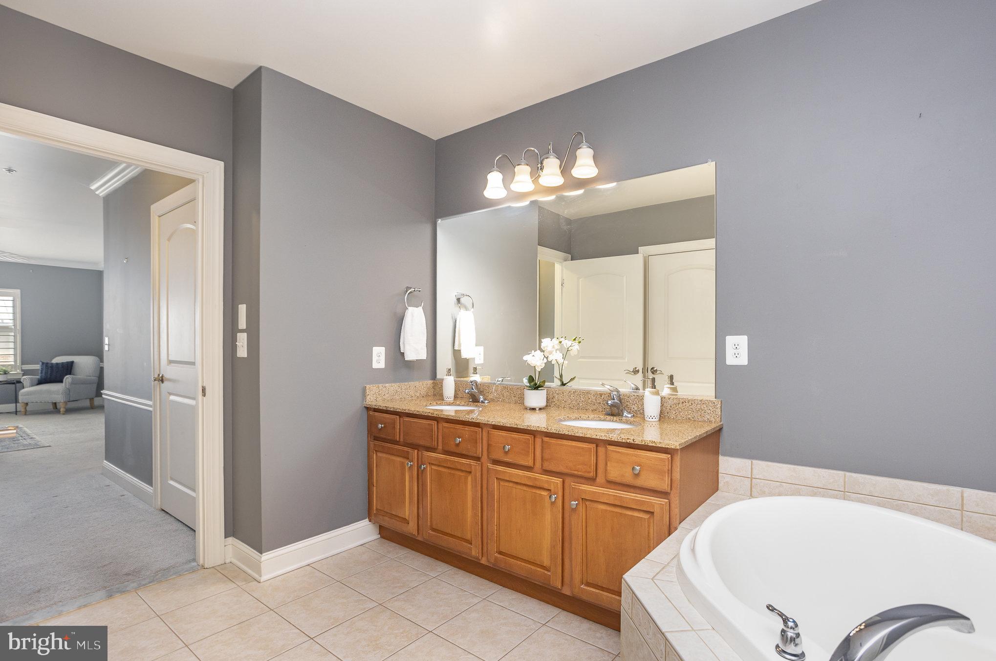 HERON HARBOR - Residential