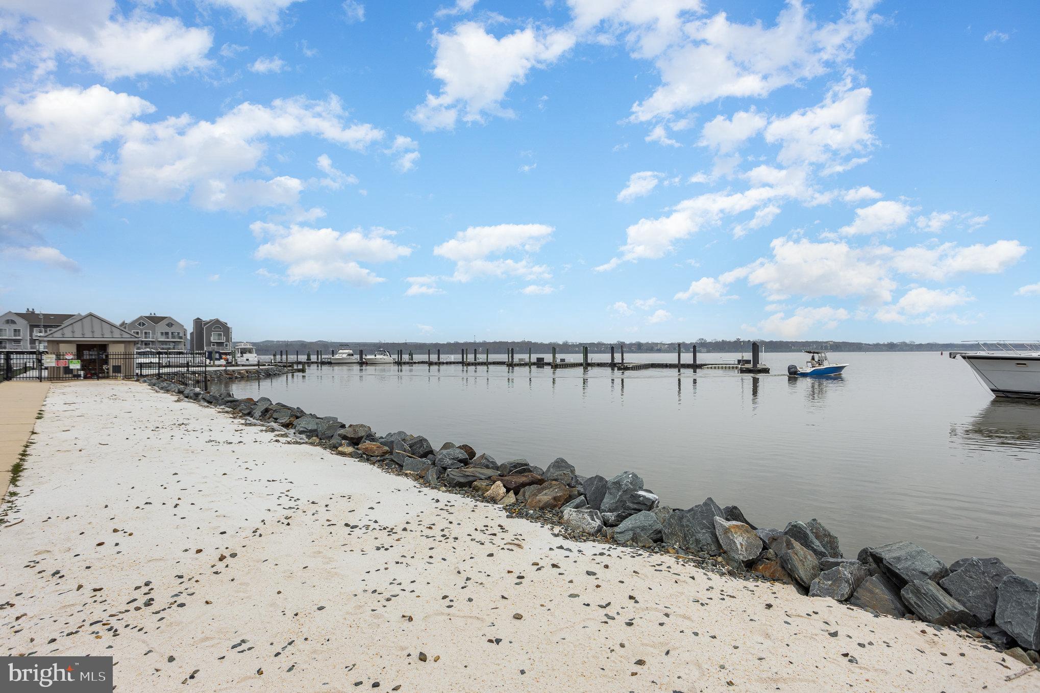 HERON HARBOR - Residential