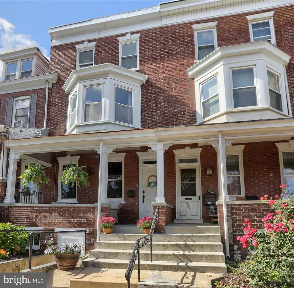 Photo of 828 N Plum Street, Lancaster, PA 17602 (MLS # PALA2044970)