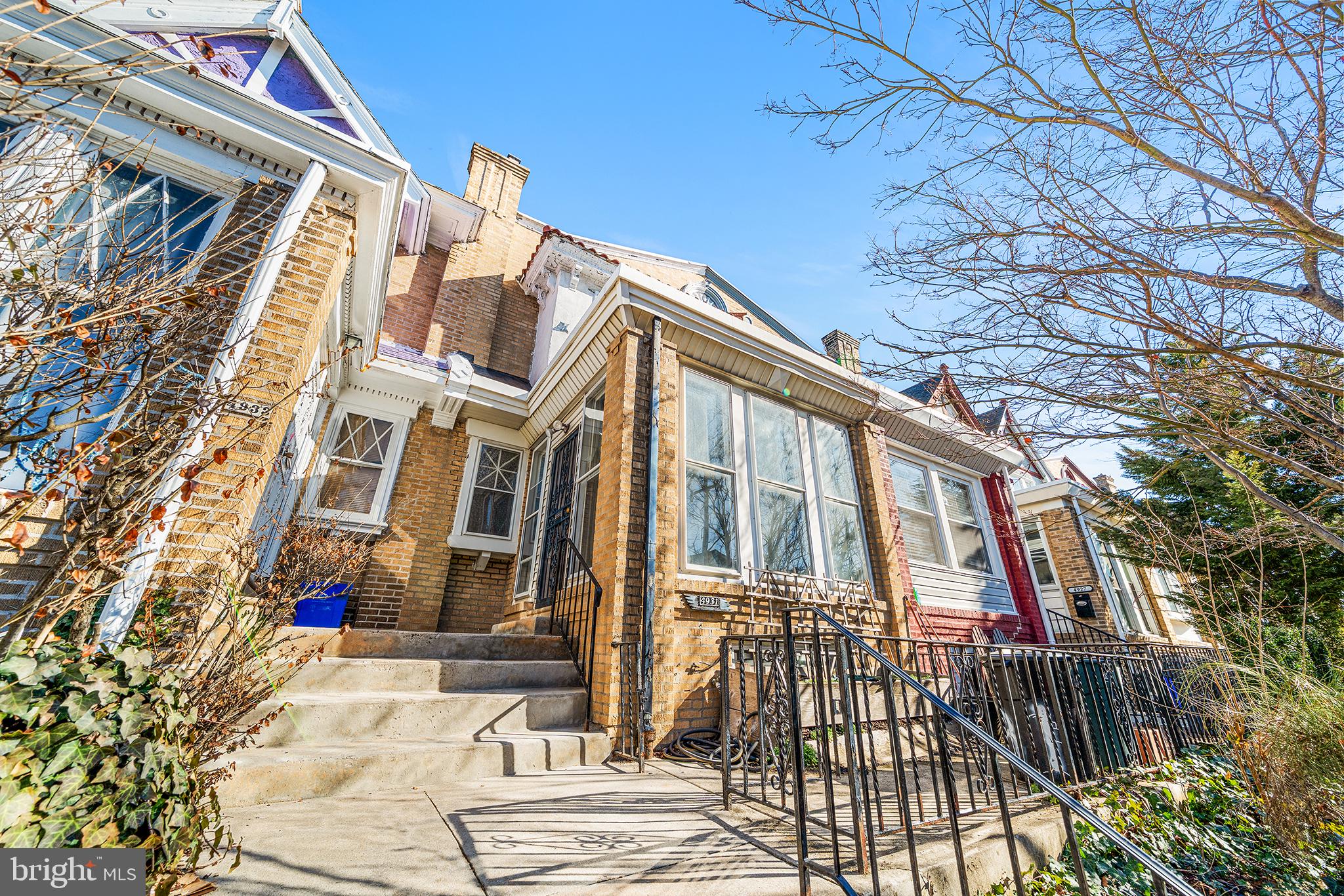 UNIVERSITY CITY - Residential