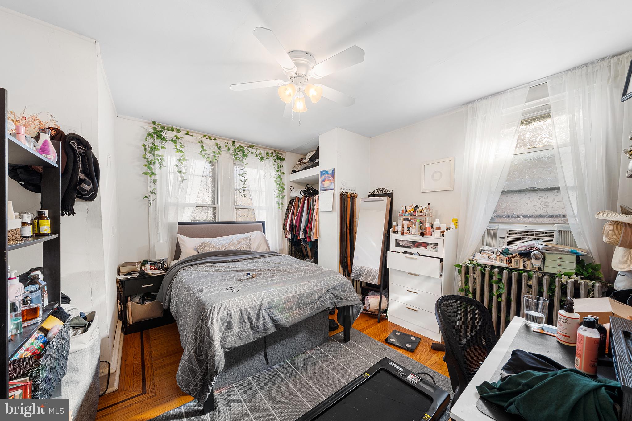 UNIVERSITY CITY - Residential